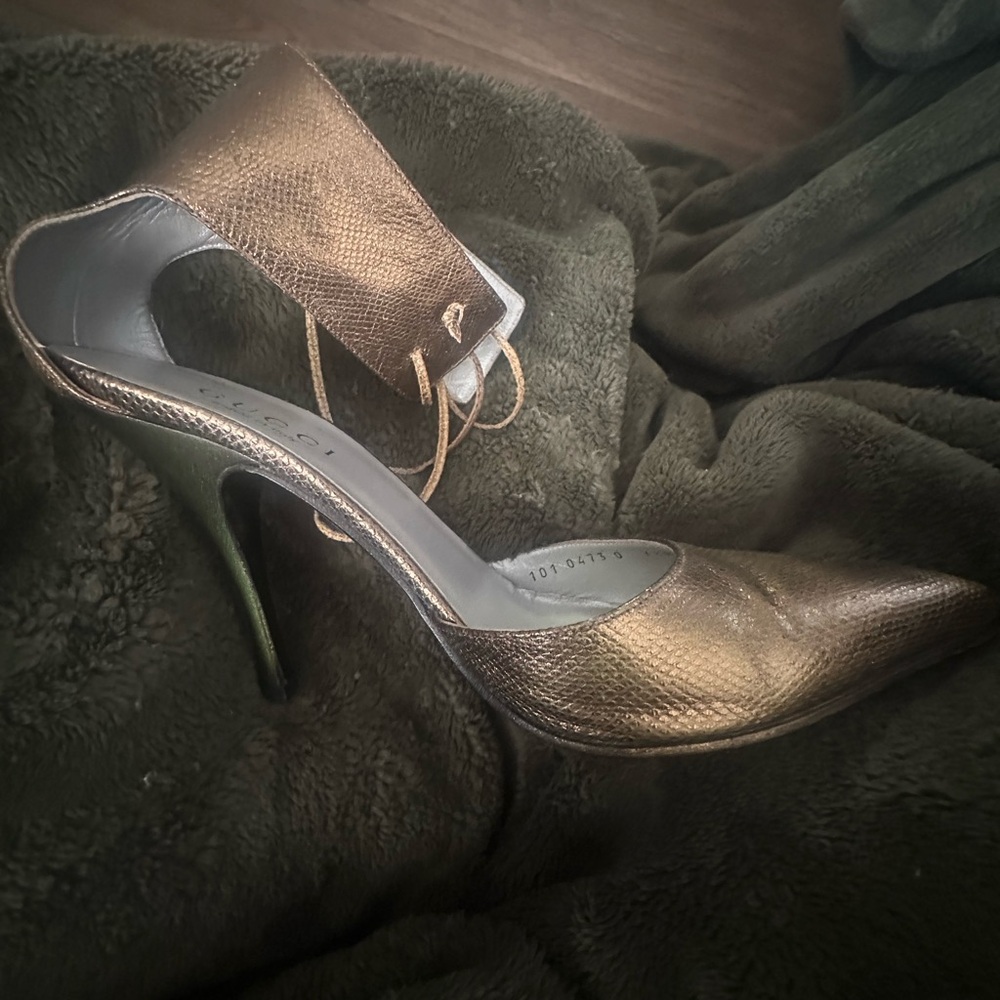 Gucci Bronze Heels